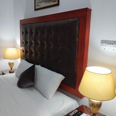 Family Guest House Lahore Near Airport Exterior photo