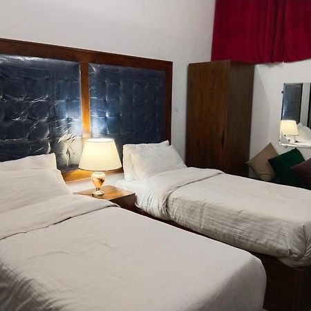 Family Guest House Lahore Near Airport Exterior photo