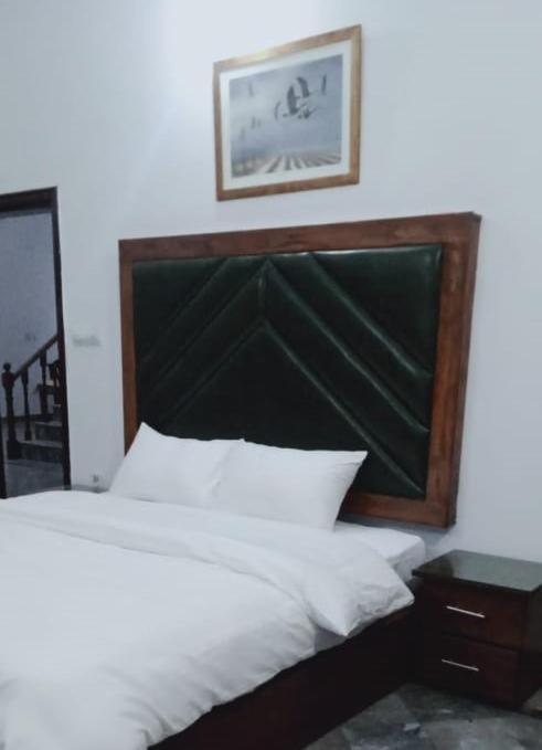 Family Guest House Lahore Near Airport Exterior photo