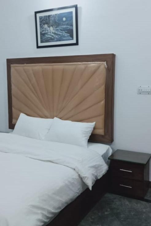 Family Guest House Lahore Near Airport Exterior photo