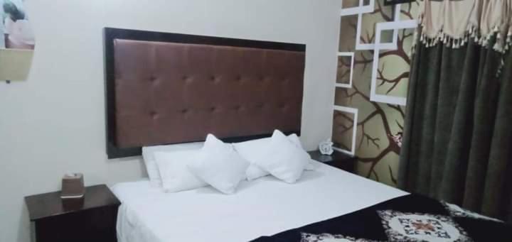 Family Guest House Lahore Near Airport Exterior photo