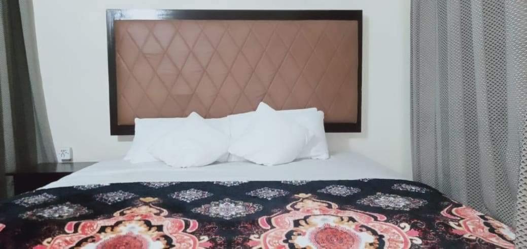 Family Guest House Lahore Near Airport Room photo